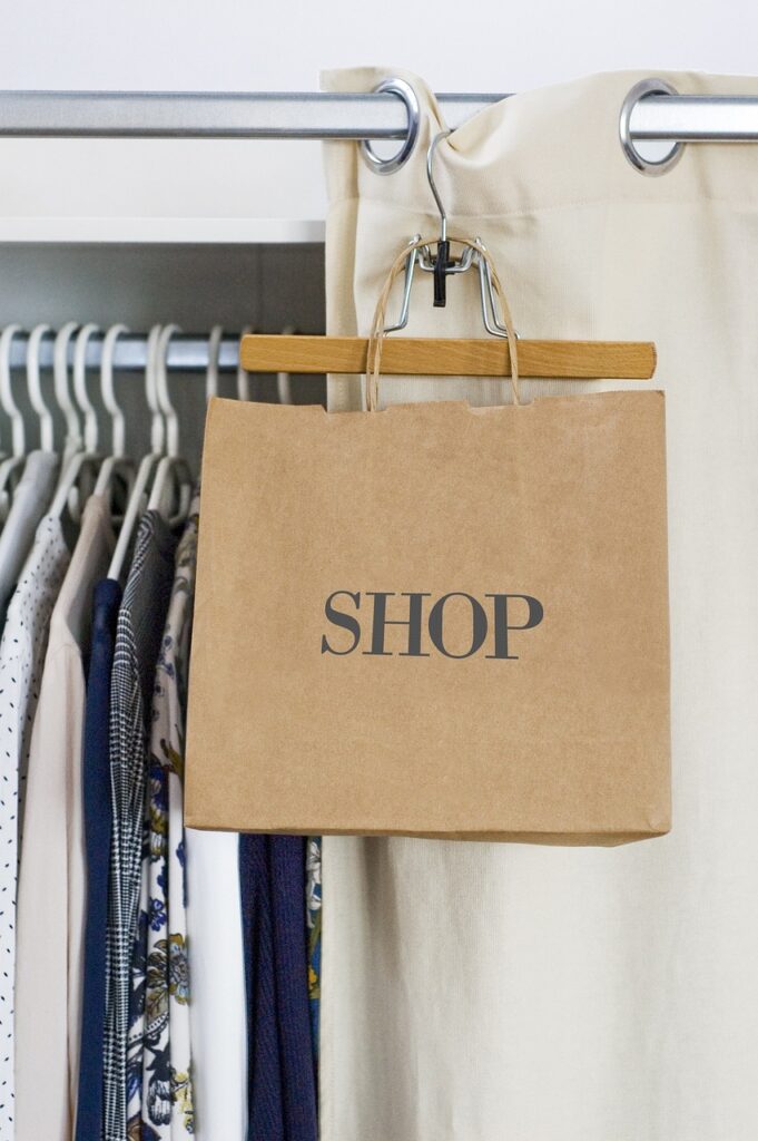 shopping-4011117_1280